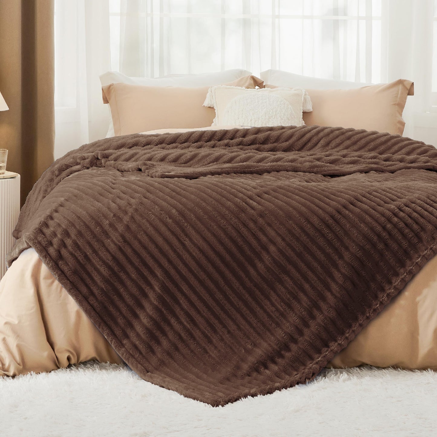Bedsure GentleSoft Fondue Fudge Full Blanket for Bed - Cozy Soft Blankets for Women, Cute Small Fleece Throws for Girls, Birthday Gifts for Women Decor Gifts for Mom, 84x90 Inches