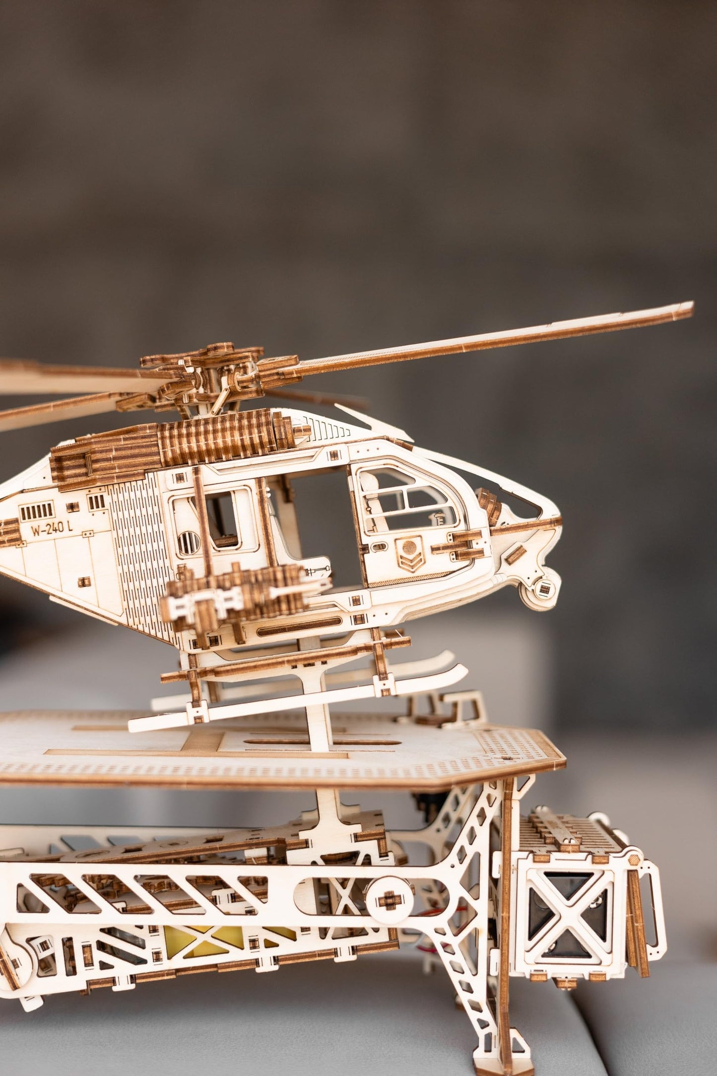 Wood Trick Thunder Chopper Electric Helicopter 3D Wooden Puzzles for Adults to Build - Spinning Rotors & Blades - Detailed Design - Mechanical Wooden Model Kits for Adults to Build