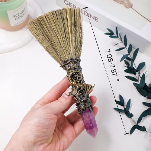 Natural Crystal Broom Magic Sweeper Amethyst Tower Broom Healing Crystal Point Witch Altar Supplies for Crystal Therapy Cleaning Bedroom Office Home Decor Gift