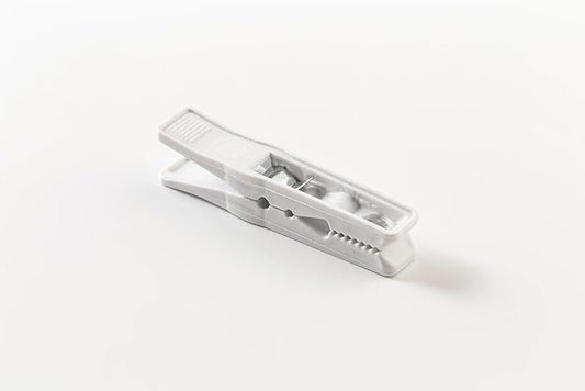 Clothes Pins â Heavy-Duty Plastic Clothes Pins â Clothespins for Hanging Clothes, Drying, Clipping â Laundry Clips for Drying Clothes with Pinch Mechanism - White, 40 Packes