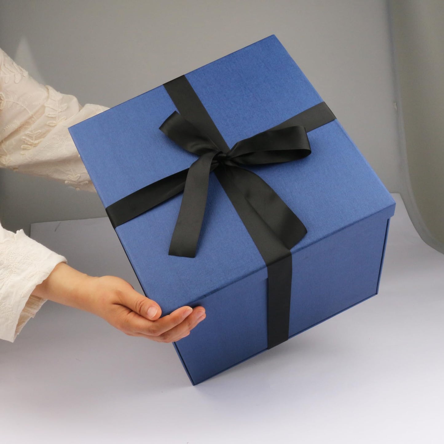 YINUOYOUJIA Large Gift Box 12x12x10 Inches,Blue Gift Boxes for presents,Birthday Gift Box,Present box,for Packaging,Valentine's Day,Mother's Day,Christmas,Anniversaries.