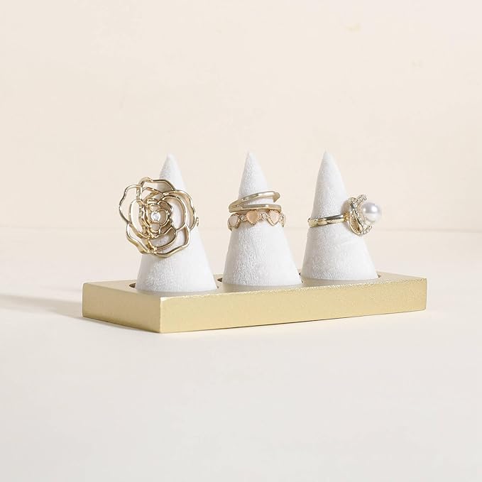 GemeShou Jewelry ring display holder for selling, velvet ring cone display stand, cute cone shaped ring holder with golden coated base,Medium jewelry ring storage organizerãRing holder-white 3 coneã