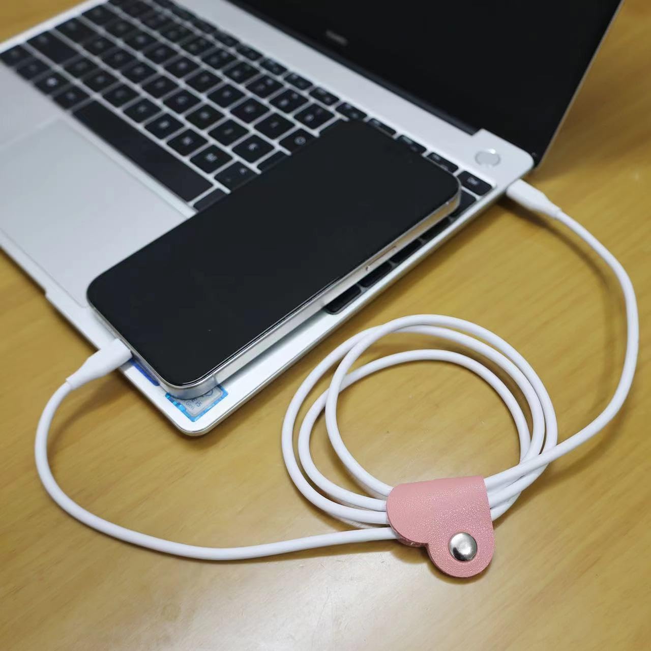 Heart Cord Organizer Earbud Holder Earphones Headphones Cable Winder Earbud Organizer, 3PCS PU Leather Cable Organizer Gifts for Men Women lover, Matcha Green/Pink/White