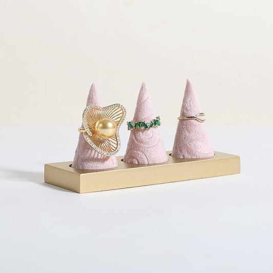 GemeShou pink jewelry ring display holder for selling, velvet ring cone display stand, cute cone shaped ring holder with golden coated base,Small jewelry ring storage organizerãRing holder-pinkã