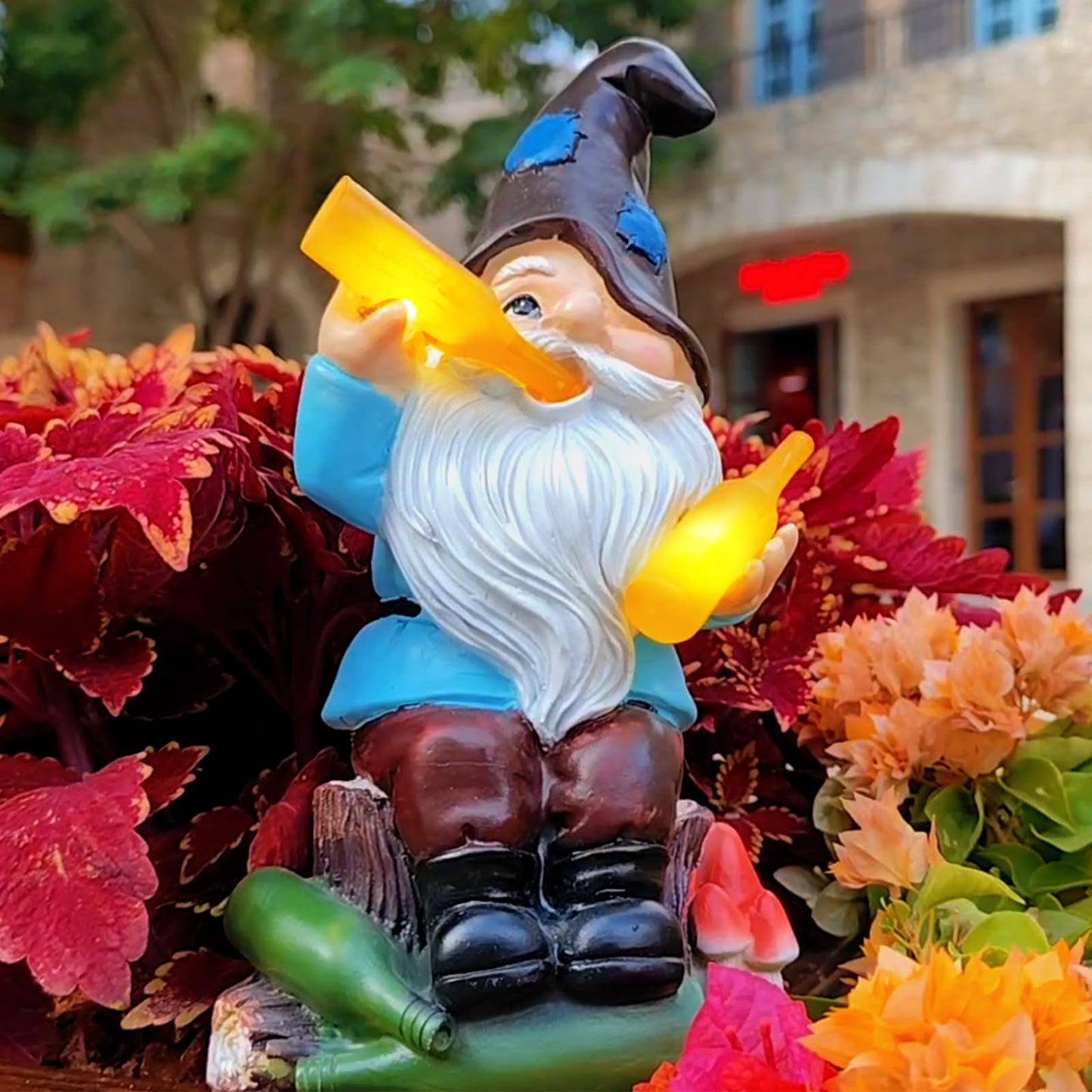 DKJOCKY Gifts for Men,Funny Garden Gnomes Outdoor Decorations for Yard, Solar Drunk Gnomes Drinking Beer, Unique Birthday Gifts for Women, Presents for Mom