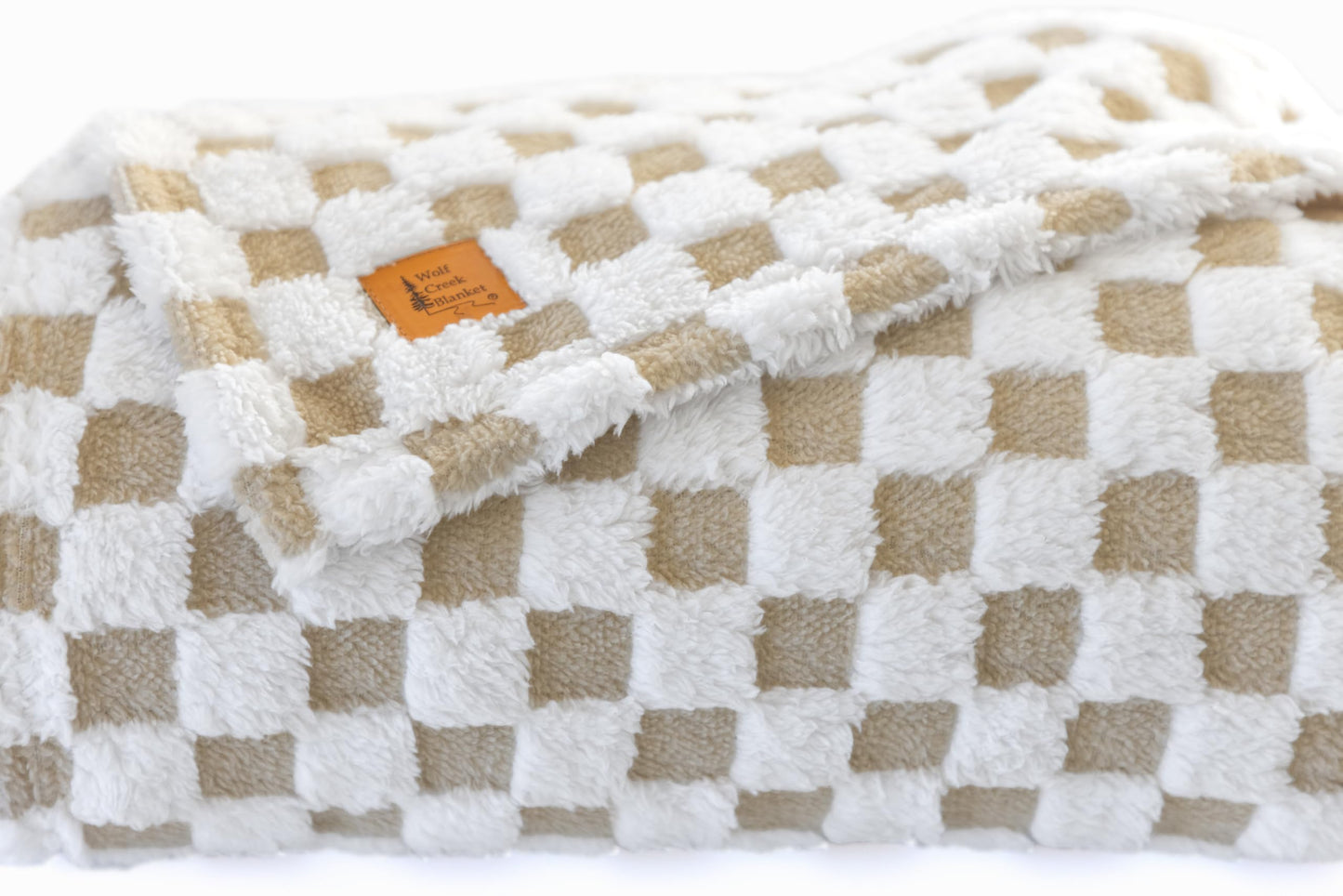 Beige & White Fuzzy Fuzzy Fun 3D Checkered Throw Blanket â Ultra Soft Shaggy Fleece for Cozy Comfort. Beautiful Gift for Women with Style 50 x 65 inches.