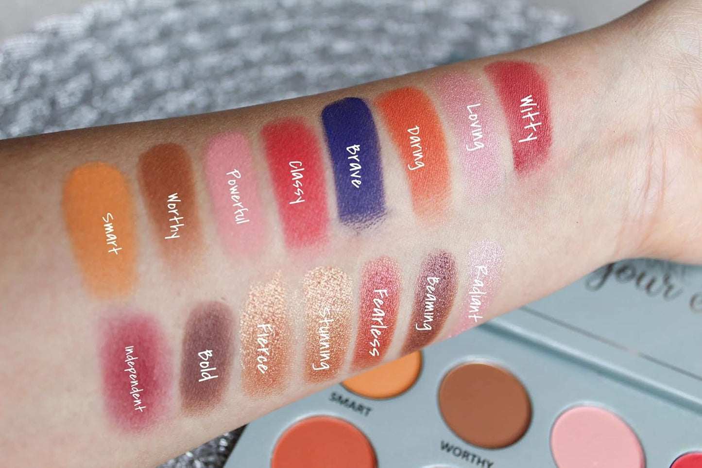 | 15 color pigmented blendable eyeshadow palette with mirror, warm neutral matte shimmery shades, travel size makeup