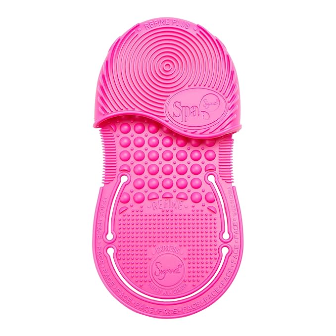 Sigma SpaÂ® Express Travel Brush Cleaning Glove - Perfect for Cleaning Makeup Brushes On The Go