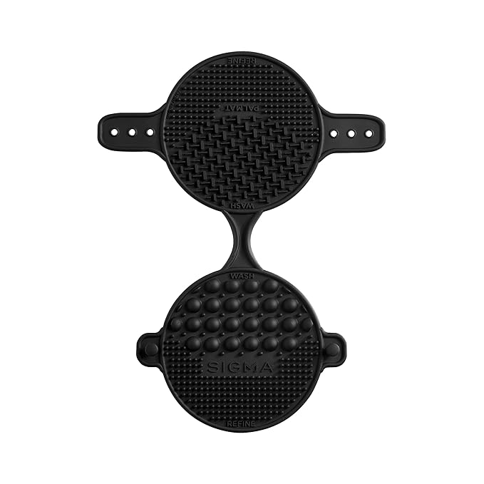 Sigma Beauty - PalmatÂ® - Makeup Brush Cleaner - Perfect for Travel and On the Go - Palm Sized - Black