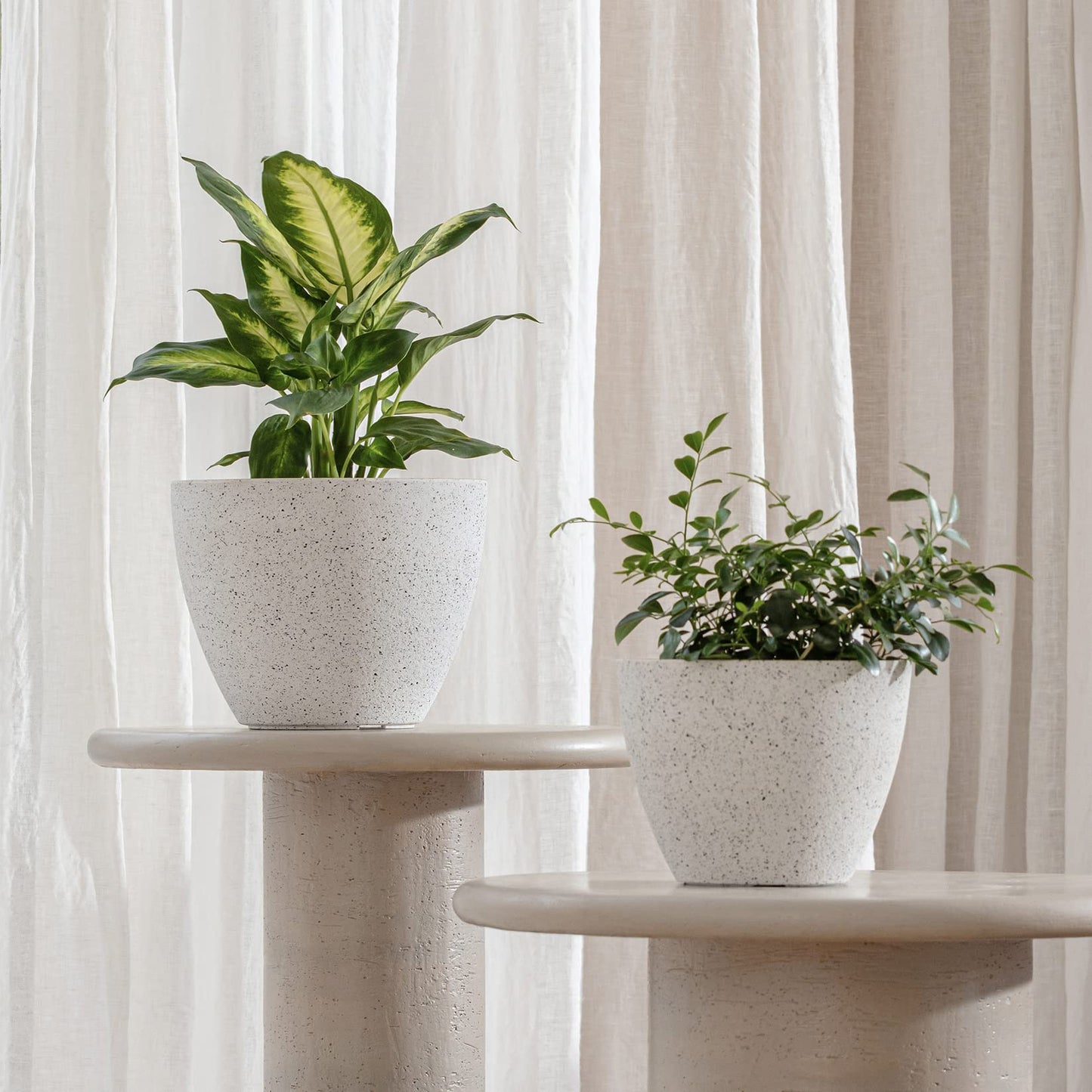 LA JOLIE MUSE Flower Pots Outdoor Garden Planters, Indoor Plant Pots with Drainage Holes, Plastic, Speckled White, Set 2 (8.6 + 7.5 Inch)