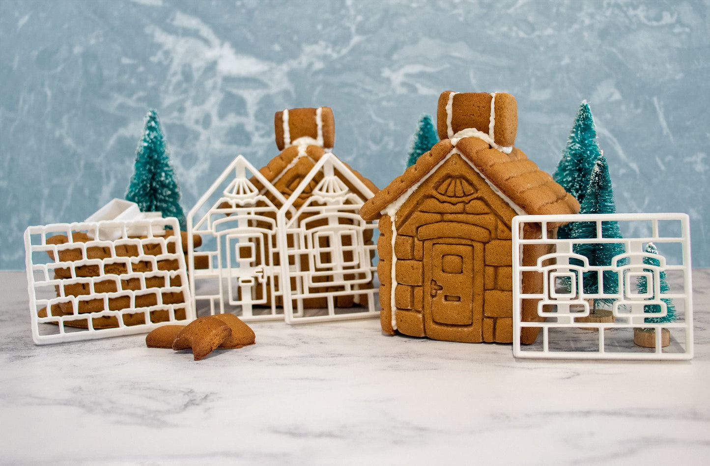 Gingerbread Xmas House Cookie Cutter, 1 set - Bakerlogy