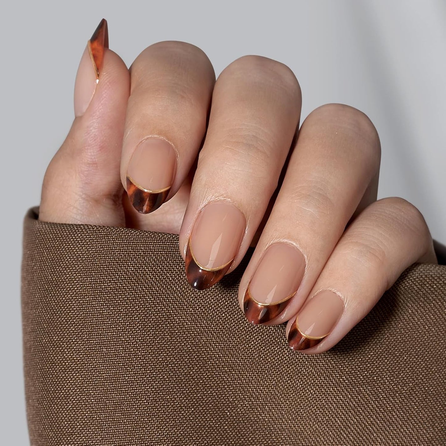 BTArtbox Press On Nails Short Almond - Winter French Tip Press On Nails, Soft Gel Fake Nails Brown, Reusable Glue On Nails with Nail Glue in 16 Sizes, Tortoise Shell