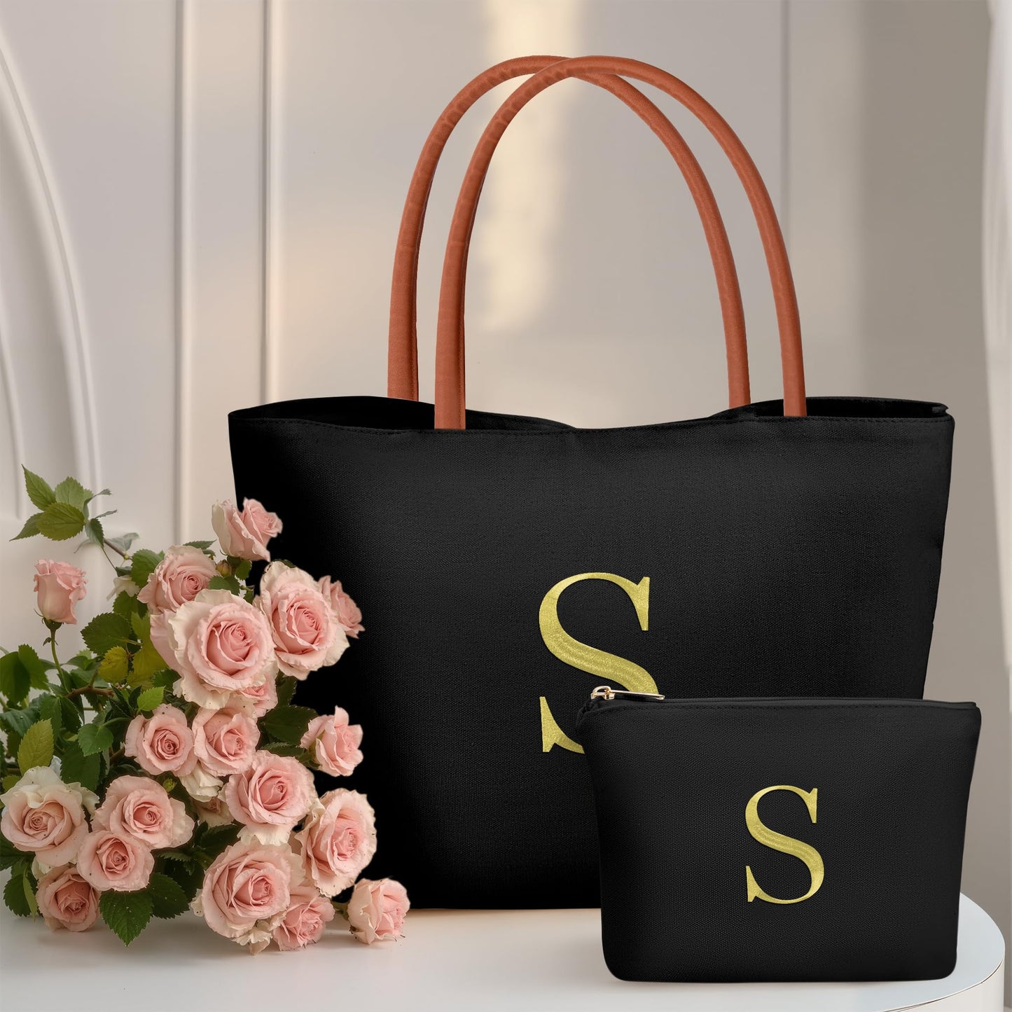 YOOLIFE Personalized Gifts for Women - Birthday Gifts for Women, Teacher Appreciation 30th 40th 50th 60th Birthday Gift for Female Teacher Mom Sister Friend, M Initial Black Canvas Beach Tote Bag