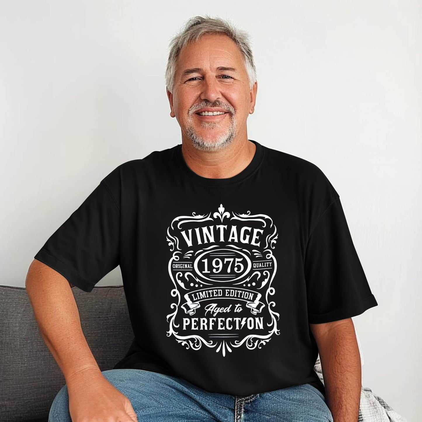 50th Birthday Vintage Shirt for Men：Vintage 1975 Shirt Aged to Perfection Graphic Tee 50th Birthday Gift Black
