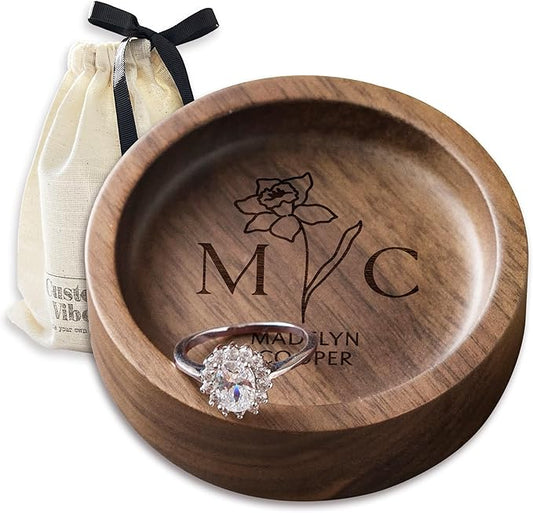 Walnut Wood Ring Holder, Engraved Jewelry Dish and Storage Tray, Unique Gift for Her, Valentineâs Day Gift (Customize, round)